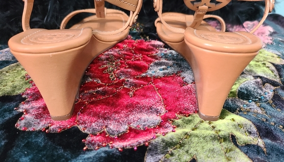 EUC Tory Burch Sandals - Picture 3 of 6